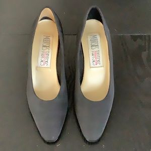 MootsiesTootsies Italian Ice Too Black heel size 7